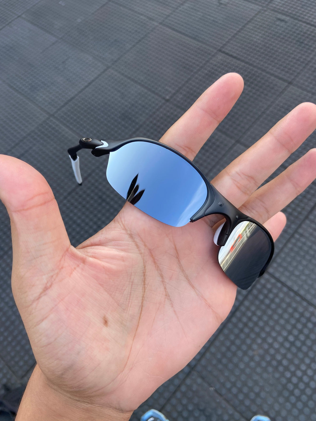 Óculos de Sol Romeo 2 Carbon Lentes Cinza Espelhado Kit Branco