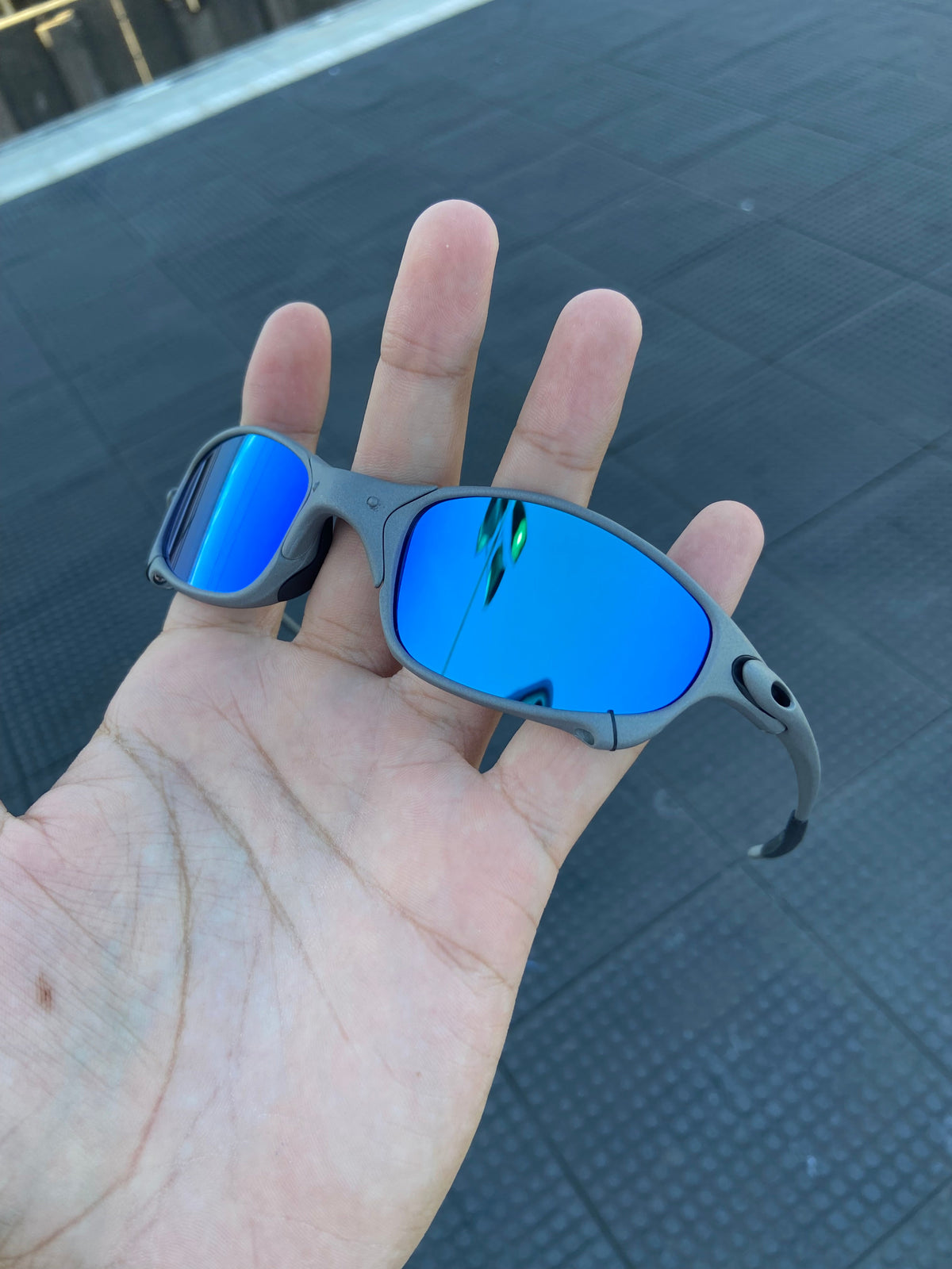 Óculos de Sol Juliet xmetal Lentes Ice Thug (azul claro)