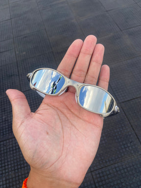 Óculos de sol Juliet Plasma Lentes Liquid Metal (cinza espelhado) Kit Branco